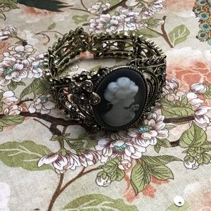 Vintage Style Cameo Bracelet